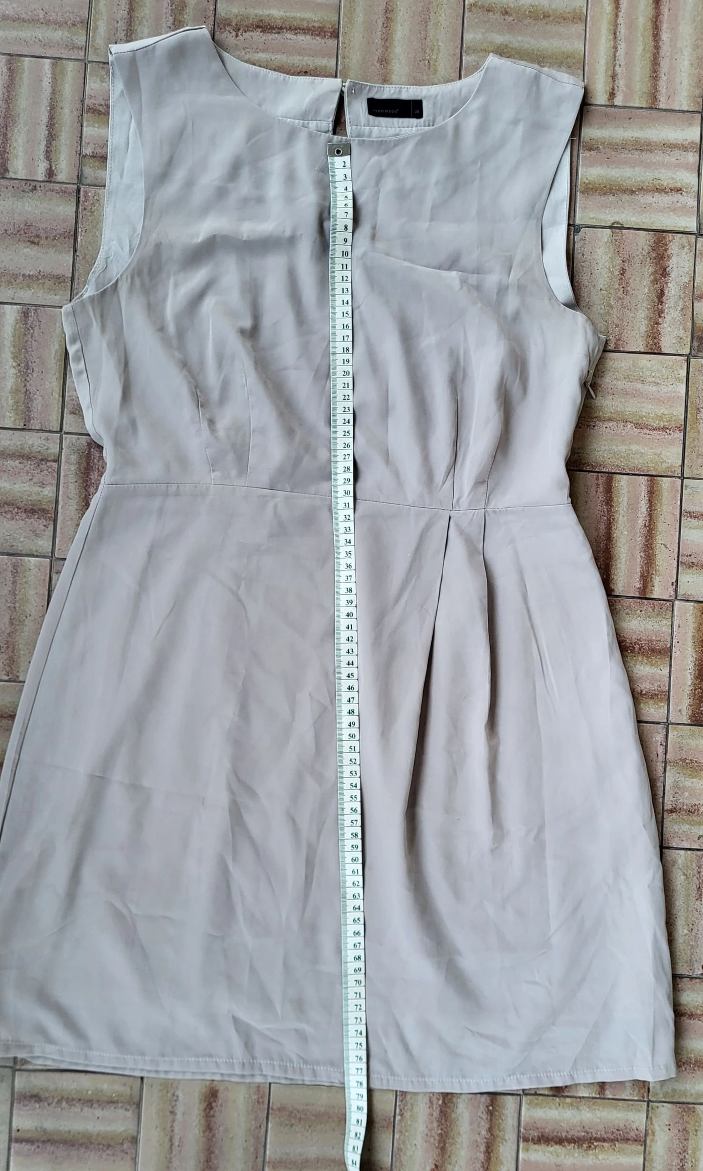 Vero Moda Vestido TFr40/TL-Bege/Ecru- Costas Fantasia & Tecido sedoso em TBE – photo 13